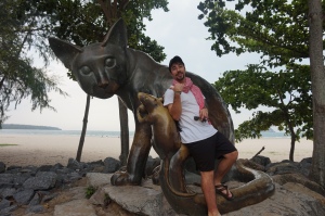 The cat and mouse statue in Songkhla