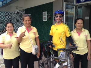 They're all matching! Mikes photo shoot with the women working at our hotel in Yala. 